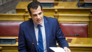 Πλεύρης: Έως 5 έτη ποινή φυλάκισης στους παράνομους μετανάστες