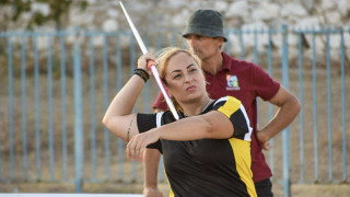 Τάνια Κεραμυδά: Ένα ακόντιο που χόρεψε ζεϊμπέκικο... τις αγελάδες σε ρυθμούς Βίσση