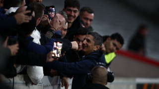 Στις αγκαλιές του κόσμου ο Λουτσέσκου-«﻿Τρελό ματς, αλλά τώρα το μυαλό στον Βόλο»