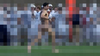 Φοιτητές του Γέιλ τα «πέταξαν» όλα για χάρη της παράδοσης (pics)