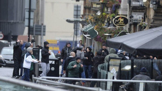 Ένας μαχαιρωμένος οπαδός και δύο τραυματίες στη Σεβίλλη