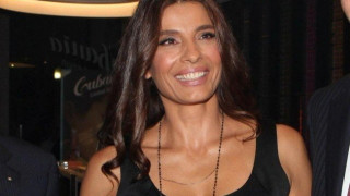 Η Πόπη Τσαπανίδου σε έξοδο με την κόρη της χωρίς ίχνος μακιγιάζ (ΦΩΤΟ)