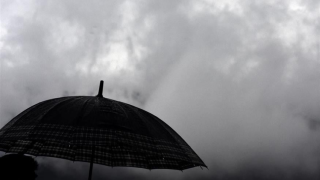 Καιρός: Νεφώσεις και σποραδικές καταιγίδες την Κυριακή (2/11)