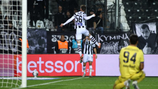 Σχήμα με Τσιφτσή, Ιταλούς και Μύθου στο clasico