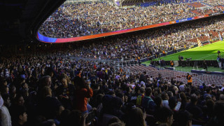 Οπαδοί της Μπαρτσελόνα έσπασαν τα τζάμια στο πούλμαν της Ατλέτικο!