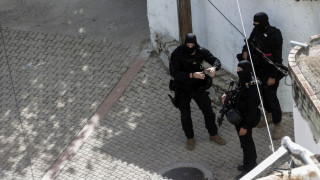 Βορίζια: Ένας τοίχος, η μυρωδιά των καλάσνικοφ και 400 αστυνομικοί για 500 κατοίκους