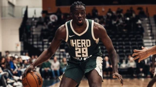 Άλεξ Αντετοκούνμπο: Τι έκανε στην αναμέτρηση των Wisconsin Herd