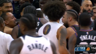 Μυθική ανατροπή στο NBA: Αδιανόητο 9-0 των Σανς σε 50'' και νίκη κόντρα στους Τίμπεργουλβς