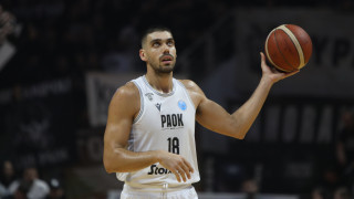 Περσίδης και Λέανδρος δείχνουν κίτρινη κάρτα στην παράνομη στάθμευση