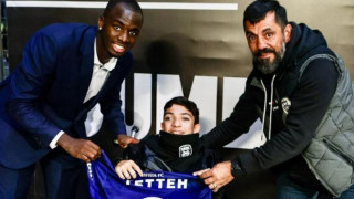 ΠΑΟΚ-Κηφισιά: Η όμορφη κίνηση του Τετέι που έδωσε τη φανέλα του στον Γιάννη Παπαστεφανάκη