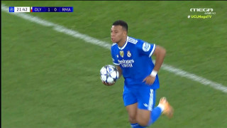 Χατ-τρικ σε οκτώ λεπτά του ασταμάτητου Μπαπέ στο Καραϊσκάκης!