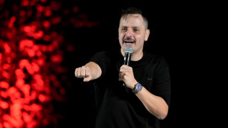 Αλέξανδρος Τσουβέλας για τη σύντροφό του: «Θα την υπερασπιζόμουν 500 φορές»