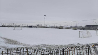 Γήπεδο... παγοδρόμιο: Αναβλήθηκε ο αγώνας Δόξα Ασσήρου-Νίκη Ευκαρπίας