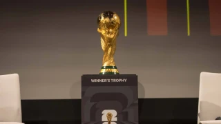 Μουντιάλ 2026: Ο πρώην πρόεδρος της FIFA, Σεπ Μπλάτερ προτρέπει τους οπαδούς να μην ταξιδέψουν στις ΗΠΑ για το Παγκόσμιο Κύπελλο