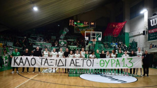 Το «ύστατο χαίρε» των παικτριών του Παναθηναϊκού για τους αδικοχαμένους φιλάθλους του ΠΑΟΚ στη Ρουμανία
