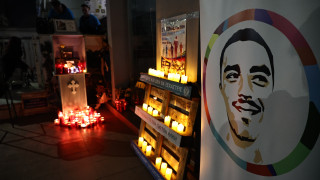 Τέσσερα χρόνια από τη δολοφονία του Άλκη Καμπανού – Συγκίνηση στο σημείο της τραγωδίας