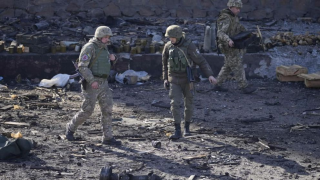 Η Ρωσία στέλνει 15.000 στρατιώτες στα σύνορα με Φινλανδία