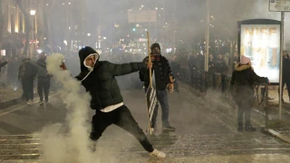 Αλβανία: Υποστηρικτές του Μπερίσα προκάλεσαν... χάος-Τραυματίες 16 αστυνομικοί