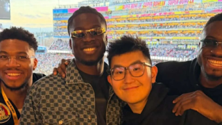 Μαζί με Σιάο στο Super Bowl οι Γιάννης, Θανάσης και Άλεξ Αντετοκούνμπο