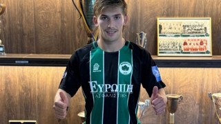 Οικογενειακώς στην Ελλάδα: Ο αδερφός του Αντίνο στη Μαρκό