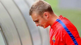 Πως τα κατάφερε; Τραυματίστηκε στις διακοπές ο Σίλεσεν!