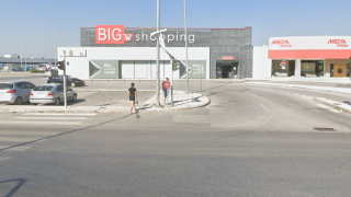 Θεσσαλονίκη: Ηλικιωμένος «σβάρνισε» δέντρο και ΙΧ-Μπέρδεψε τα πεντάλ