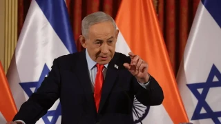 Ο Νετανιάχου τρολάρει τις φήμες που τον ήθελαν νεκρό: «Πεθαίνω για... καφέ»