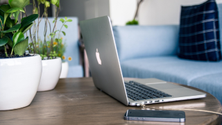 Η Apple διορθώνει ένα σημαντικό πρόβλημα στο πληκτρολόγιο του iPhone