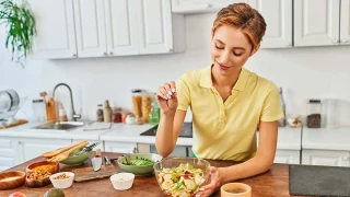 Η διατροφή που φρενάρει τη γήρανση του εγκεφάλου