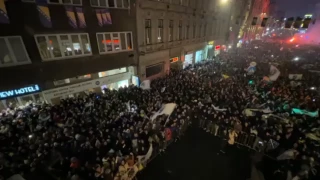 Χαμός στο Σαράγεβο: Ολονύχτιοι πανηγυρισμοί για την πρόκριση στο Μουντιάλ