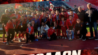 Απονομή κυπέλλου στον πρωταθλητή Απόλλωνα Καλαμαριάς