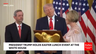 Ο Λευκός Οίκος συνέκρινε τον Τραμπ με τον... Χριστό: «Αναστηθήκατε όπως αυτός»