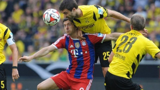 Στους κορυφαίους     στοπερ της Bundesliga o Σωκράτης