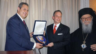 Συνάντηση Καμμένου με τον Ελληνοαμερικανό προσωπάρχη του Τραμπ (ΦΩΤΟ)