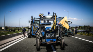 Στους δρόμους ξανά οι αγρότες: Τρακτέρ στα Μάλγαρα, προειδοποιούν με κλιμάκωση