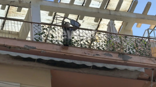 Θεσσαλονίκη: 5χρονος εκσφενδόνιζε από το σπίτι του ό,τι έβρισκε... πρόχειρο