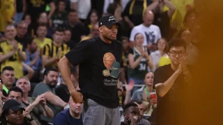 Η παρακάμερα του Άρης-Πανιώνιος και η έκρηξη της κερκίδας για τον Γιάννη Αντετοκούνμπο