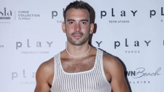 Ιάσονας Μανδηλάς: Όταν ο μπαμπάς μου έμαθε για την πρόταση γάμου στον σύντροφό μου πήρε σαμπάνια