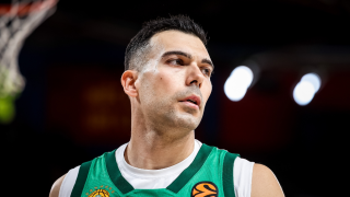 Χειρουργήθηκε ο Κώστας Σλούκας-Πότε επιστρέφει στη δράση