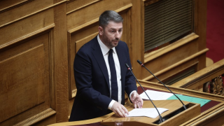 Οργή Μαξίμου για Ανδρουλάκη: «Ας κοιτάξει στον καθρέπτη τον εαυτό του...»