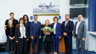 Αεροπορική εταιρία έδωσε σε Boeing το όνομα του Μιρτσέα, παρουσία του Ραζβάν Λουτσέσκου