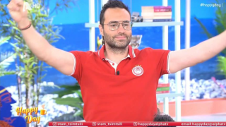 Με μπλούζα του Ολυμπιακού στον... αέρα του Alpha ο Φραγκολιάς