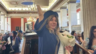 Πτυχίο στα 64 της για τη Δήμητρα Παπαδοπούλου