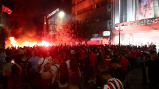 Νύχτα αποθέωσης στον Πειραιά: «Κόκκινο» πάρτι για την EuroLeague του Ολυμπιακού