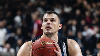Σοβαρός τραυματισμός για τον Άντε Ζίζιτς: Στο χειρουργείο ο Κροάτης σέντερ που «συνδέθηκε» με τον Άρη