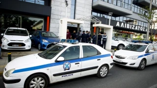 Απίστευτο οπαδικό επεισόδιο: Επιτέθηκαν σε πατέρα με την ανήλικη κόρη του