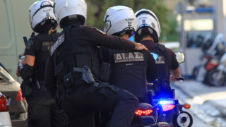 Θεσσαλονίκη: Καβγάδισαν για κοκαΐνη και επιτέθηκαν σε αστυνομικούς