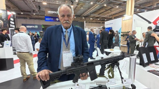 Μπορεί να παράγει 1.000 όπλα μηνιαίως: Ποιος είναι ο Έλληνας κατασκευαστής