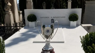 ΟΦΗ: Στο μνήμα του Θεόδωρου Βαρδινογιάννη το Κύπελλο Ελλάδας