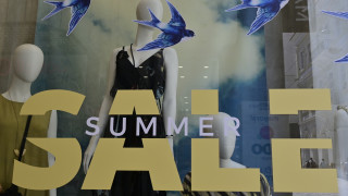 Ανοιχτά τα καταστήματα την Κυριακή λόγω εκπτώσεων: Τι ισχύει για τα σούπερ μάρκετ